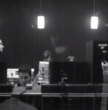 Editors presenta video para 