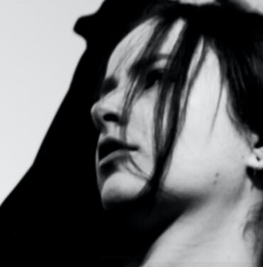 Ela Minus lanza el sencillo “megapunk”