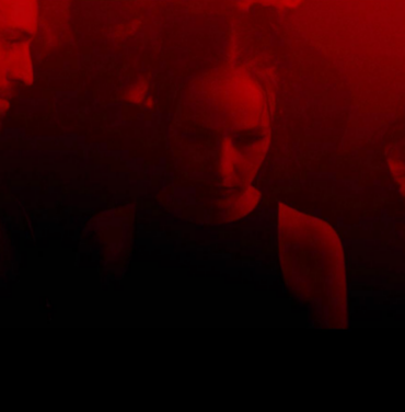 Ela Minus comparte video de “N19 5NF”