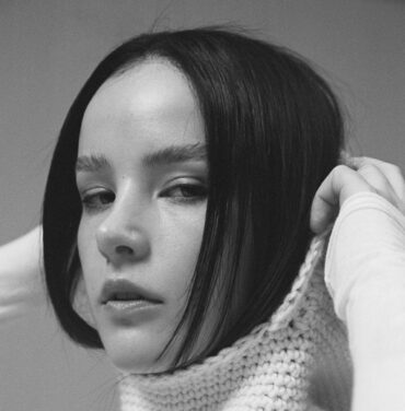 “Combat”, lo nuevo de Ela Minus