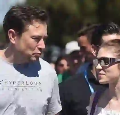 Grimes inicia demanda en contra de Elon Musk