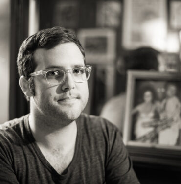 Baths: electrizando el edén