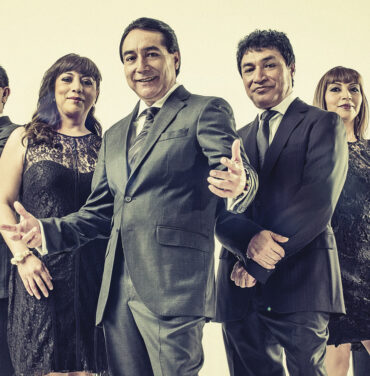 Los Ángeles Azules siguen volando por el cielo de la cumbia