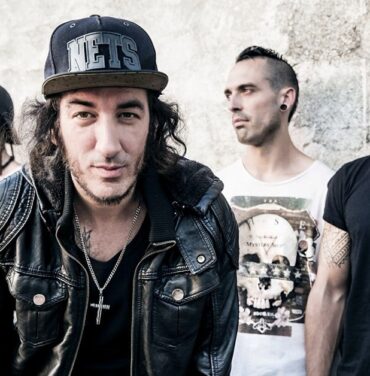 Estirpe comparte el video “En tus ojos”