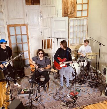 Vigilante comparte “Felicidad”