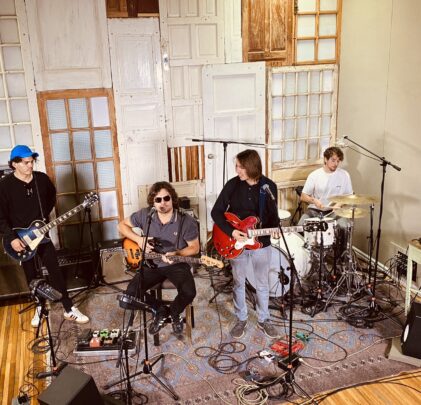 Vigilante comparte “Felicidad”