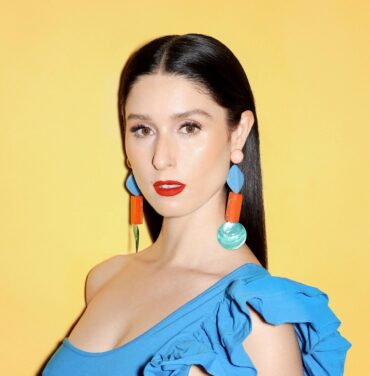 Francisca Valenzuela estrena su sencillo “Como la Flor”