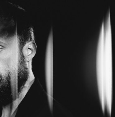 “The Next 20th Century”, lo nuevo de Father John Misty