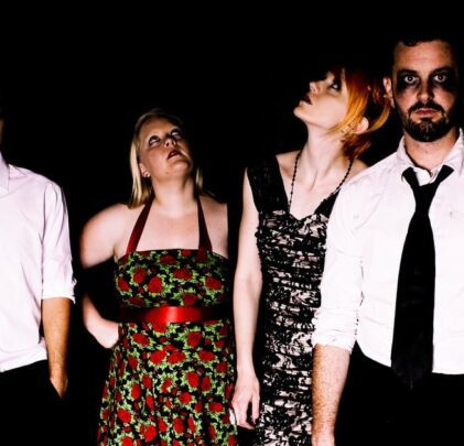 Birdeatsbaby: El encanto teatral de la originalidad