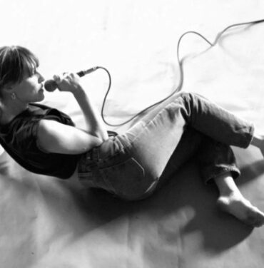 Feist se retira de la gira de Arcade Fire