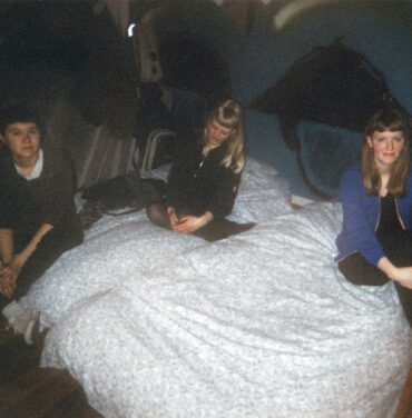 PREMIERE: Felines estrena video para “I Reap What I Sow”