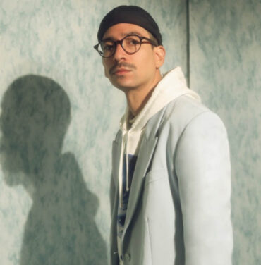 Ferraz estrena “Pasiones” ft. Sabino y comparte álbum ‘Fino’