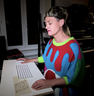 “Flip This” es la nueva canción de Peaches