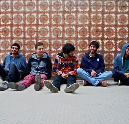 Escucha “Llanto”, el nuevo sencillo de Flora