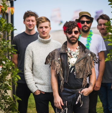 Foals esconde su nuevo disco por todo el mundo