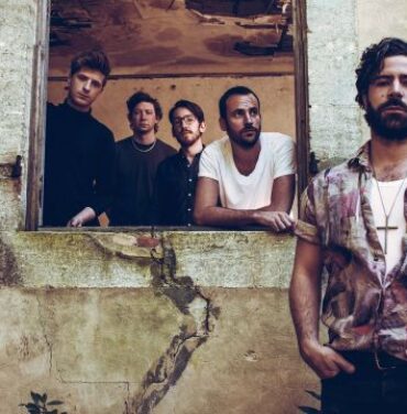 Foals lanza video de 