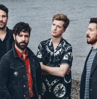 Foals anuncia la salida de su tecladista Edwin Congreave