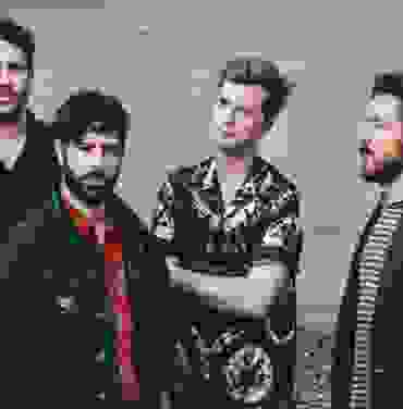 Foals anuncia la salida de su tecladista Edwin Congreave