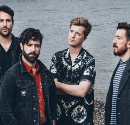 Foals anuncia la salida de su tecladista Edwin Congreave