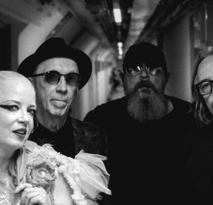 Garbage anuncia su nuevo álbum, 'Let All That We Imagine Be The Light'
