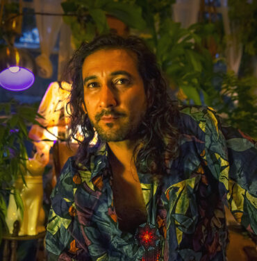 George Arthur Calendar comparte su nuevo tema, “Jazzcat”