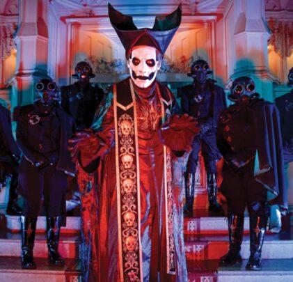 Fans de Ghost son obligados a remover su maquillaje durante concierto