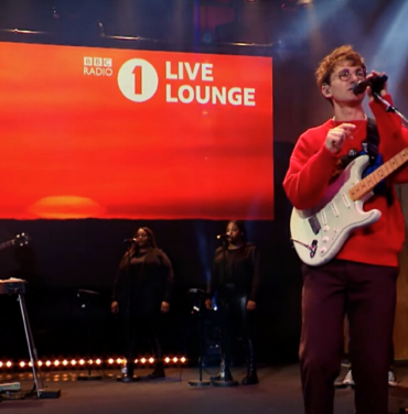 Glass Animals interpreta el cover de “Solar Power”