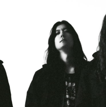 HEALTH versiona “Be Quiet and Drive (Far Away)” de Deftones