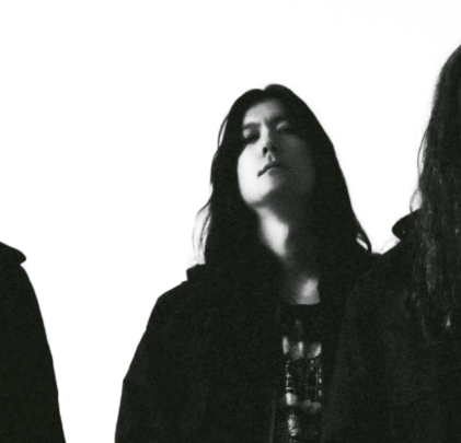 HEALTH versiona “Be Quiet and Drive (Far Away)” de Deftones