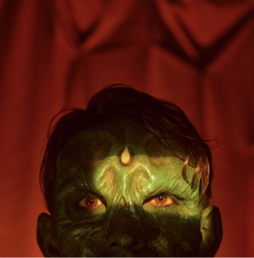 'HIDEOUS' con Oliver Sim ¡Ya disponible!