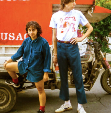 Hermanas comparte video para “Lava”