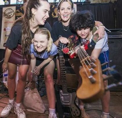 Nuevo clip de Hinds