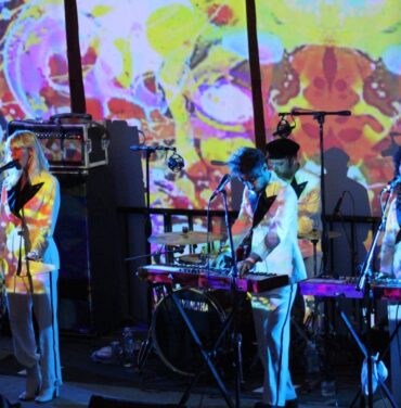 Hipnosis 2021: La Femme + Build a Vista en el Foro Indie Rocks!