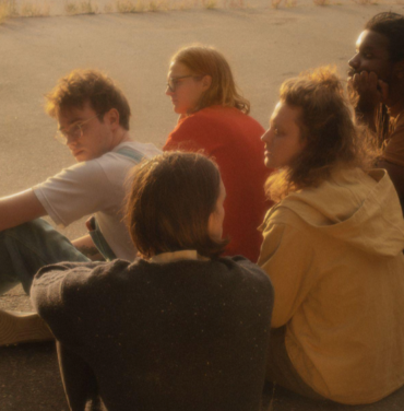 Escucha “Semi Pro”, la nueva canción de Hippo Campus