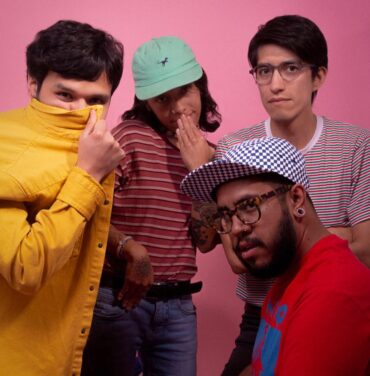 Holbox estrena video para “Banana Yoshimoto”