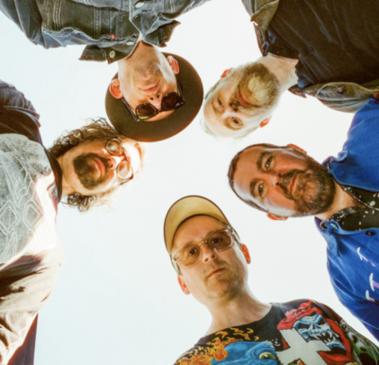 “Freakout/Release”, lo nuevo de Hot Chip