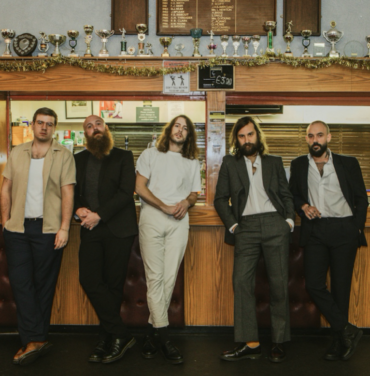 IDLES comparte el video para la canción “Model Village”