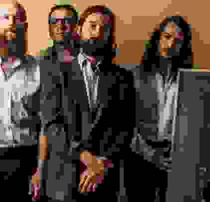 Mira “CAR CRASH”, el nuevo video de IDLES