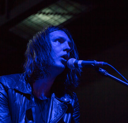 Is Tropical: la tormenta y calma de la media noche