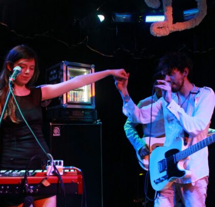 Dënver: Los adolescentes seguirán bailando