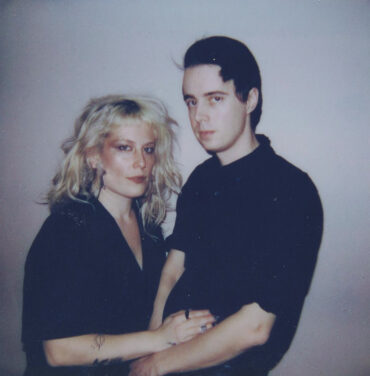 Boy Harsher comparte un rework de “Burn it Down”