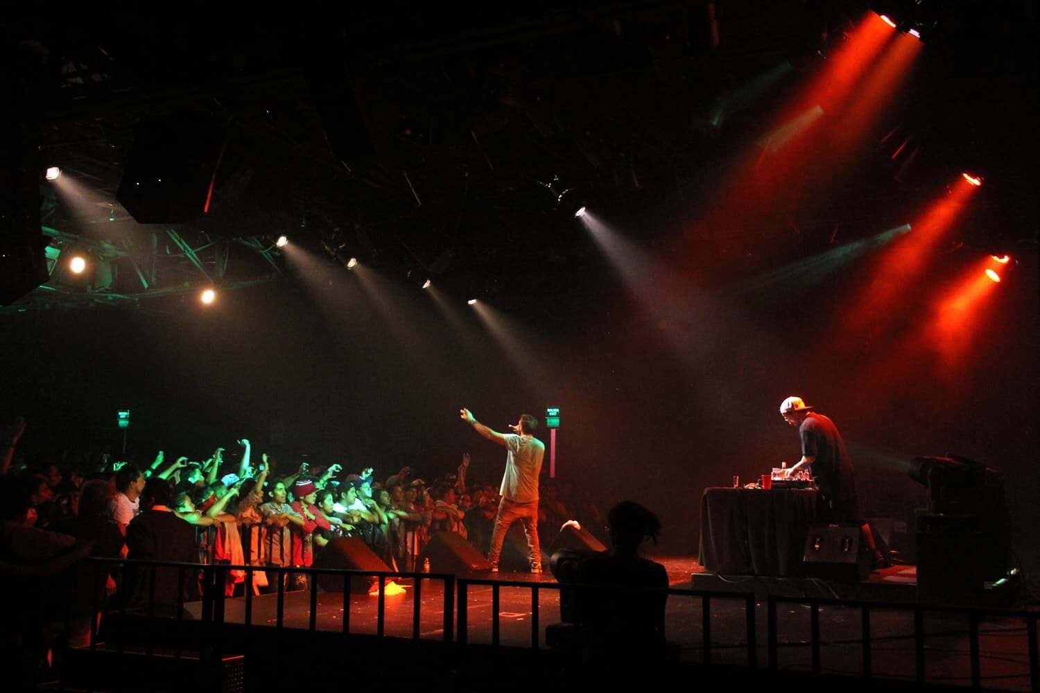 SHARIF Y RAPSUSKLEI en México