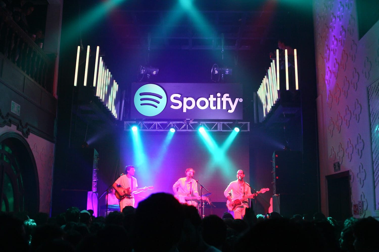 Real Estate y el Primer Aniversario de Spotify México
