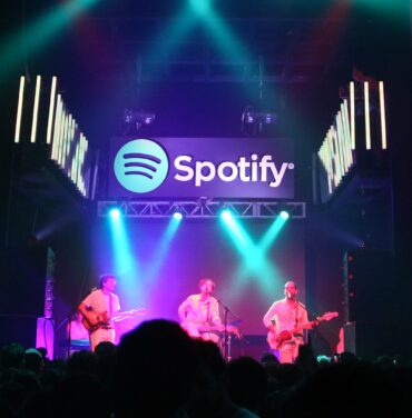 Real Estate y el Primer Aniversario de Spotify México