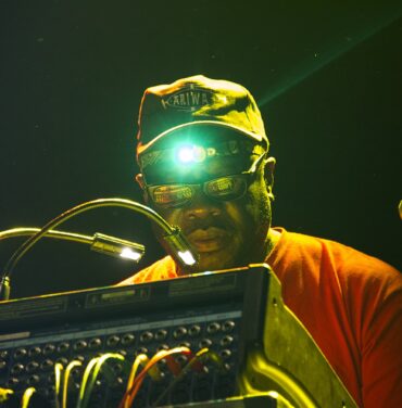 Ecléctica y humeante noche con el International Dub Club en El Plaza