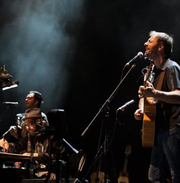 Kevin Johansen: Nerdstars para ex boy scouts enloquecidos