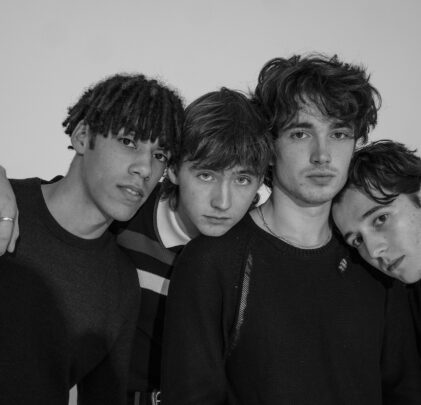 Inhaler comparte video para “Fade Into You”