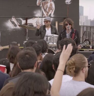 PREMIERE: Interpolar estrena 