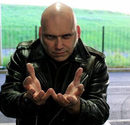 Ex vocalista de Iron Maiden sufre ataque al corazón