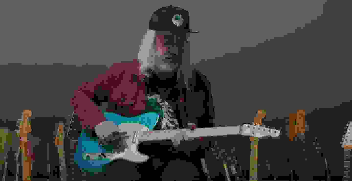 J Mascis estrena guitarra en colaboración con Fender